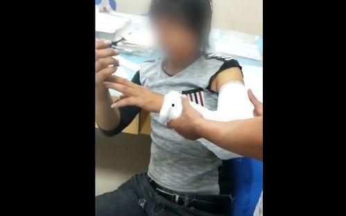 吃瓜自拍视频男网红,揭秘吃瓜自拍男网红的爆红之路