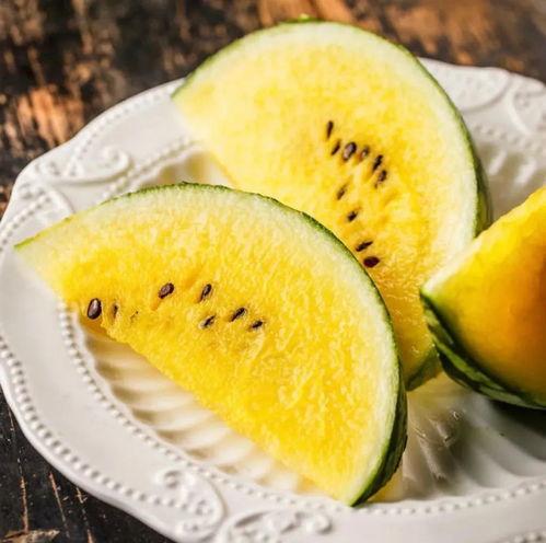 麦地网红吃瓜是真的吗视频,真相揭秘还是网络炒作？